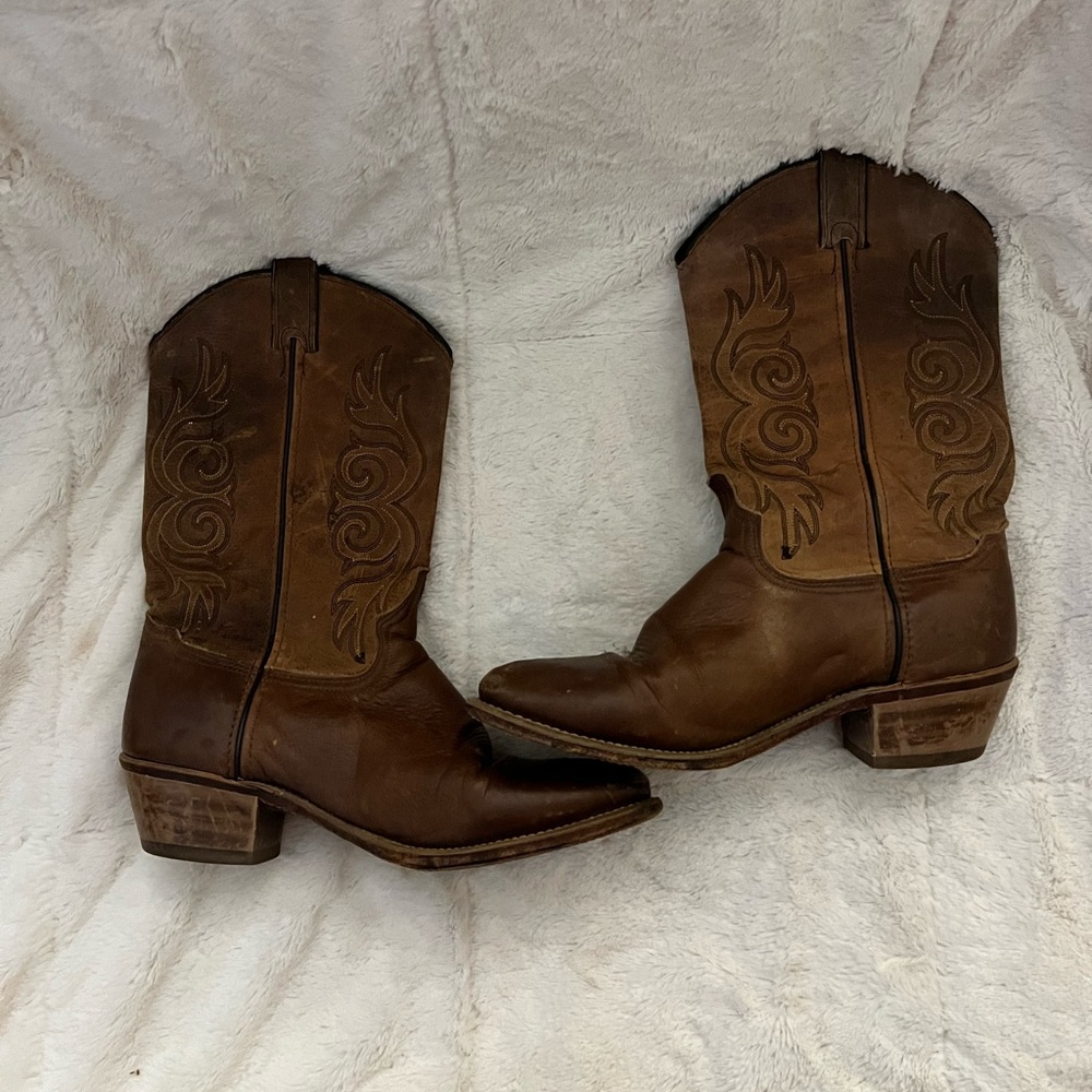 Women’s Ariat boots